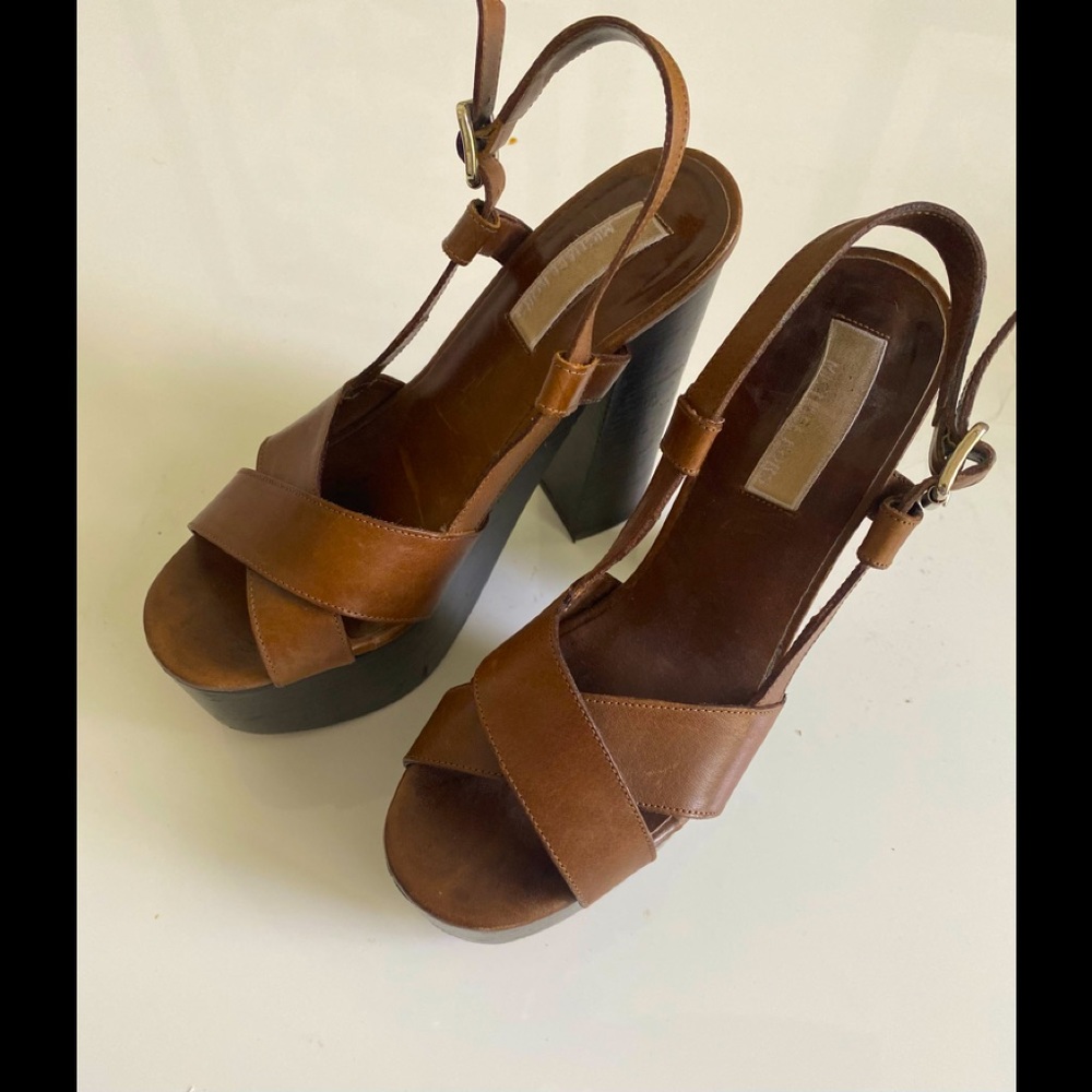 Michael Kors platform Heel size 7